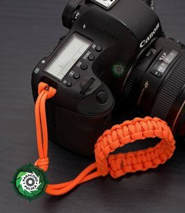 Pasek z oryginalnego Paracordu typ III 550 o siedmiu rdzeniach do aparatu, kamery, lornetki, dalomierza,