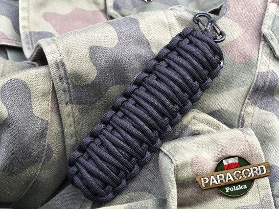 Brelok survivalowy z Paracordu 550 o splocie "Royal Cobra", kolor "Black" z metalową szeklą Nite Ize S-BINER
